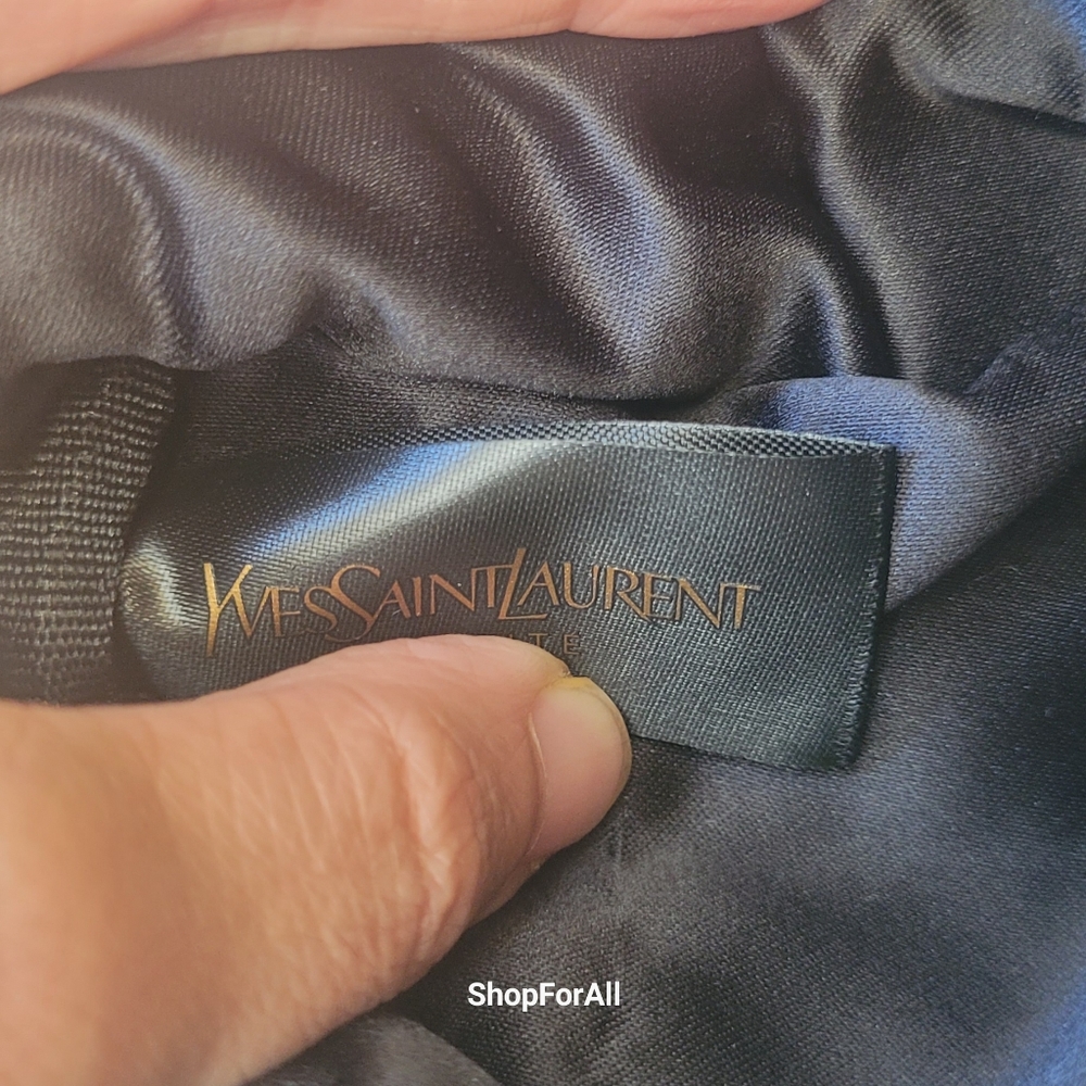 Yves Saint Laurent - Picture 8 of 13